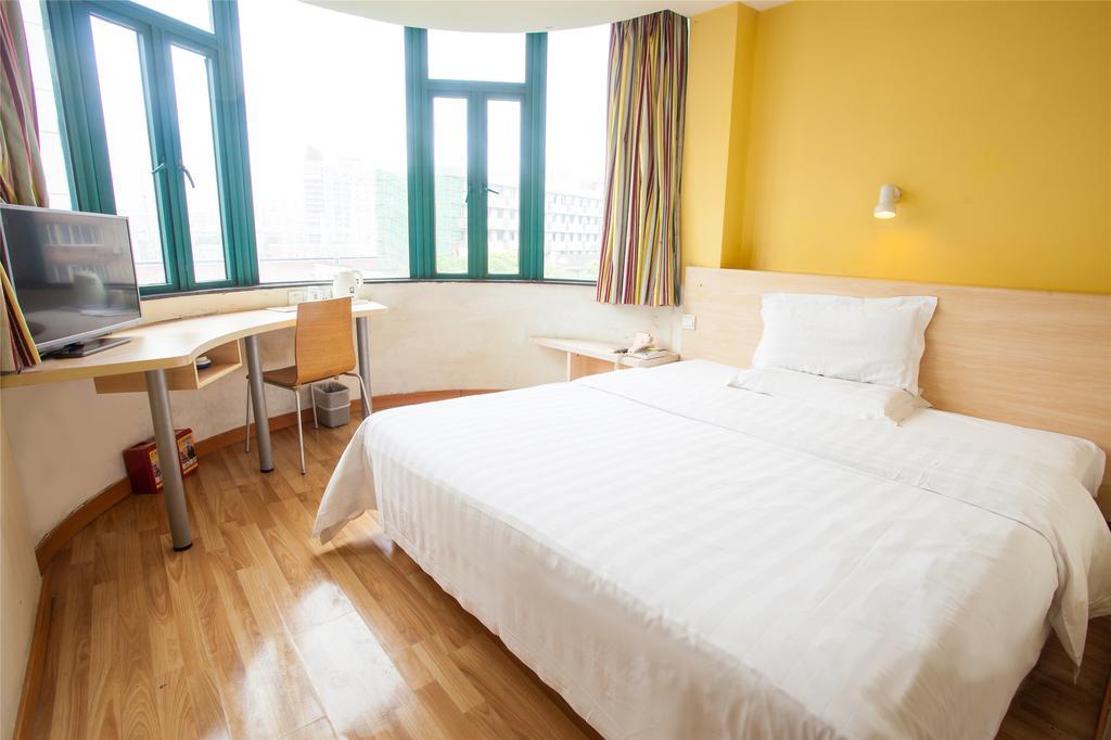 7days Premium Tianshan Road Khách sạn 2*