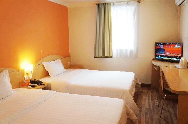 Khách sạn 7days Premium Tianshan Road 2*